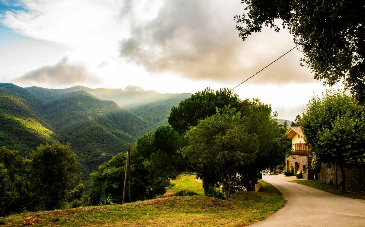 Hostal Montserrat มอนต์เซนีย์ ภายนอก รูปภาพ