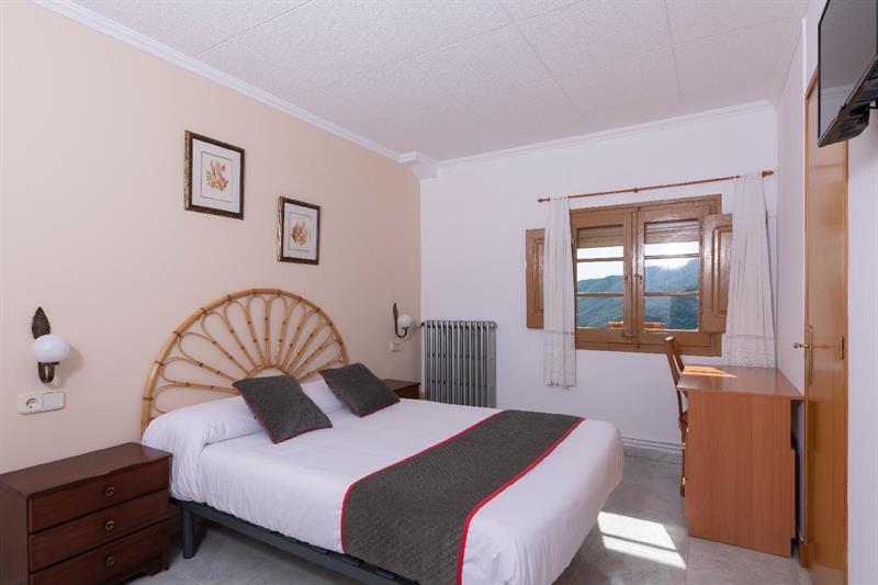 Hostal Montserrat มอนต์เซนีย์ ภายนอก รูปภาพ